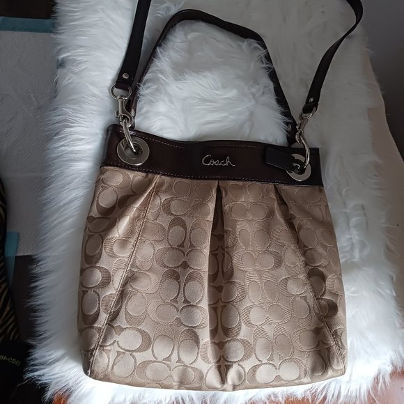 Coach Bag - Picture 2 of 4